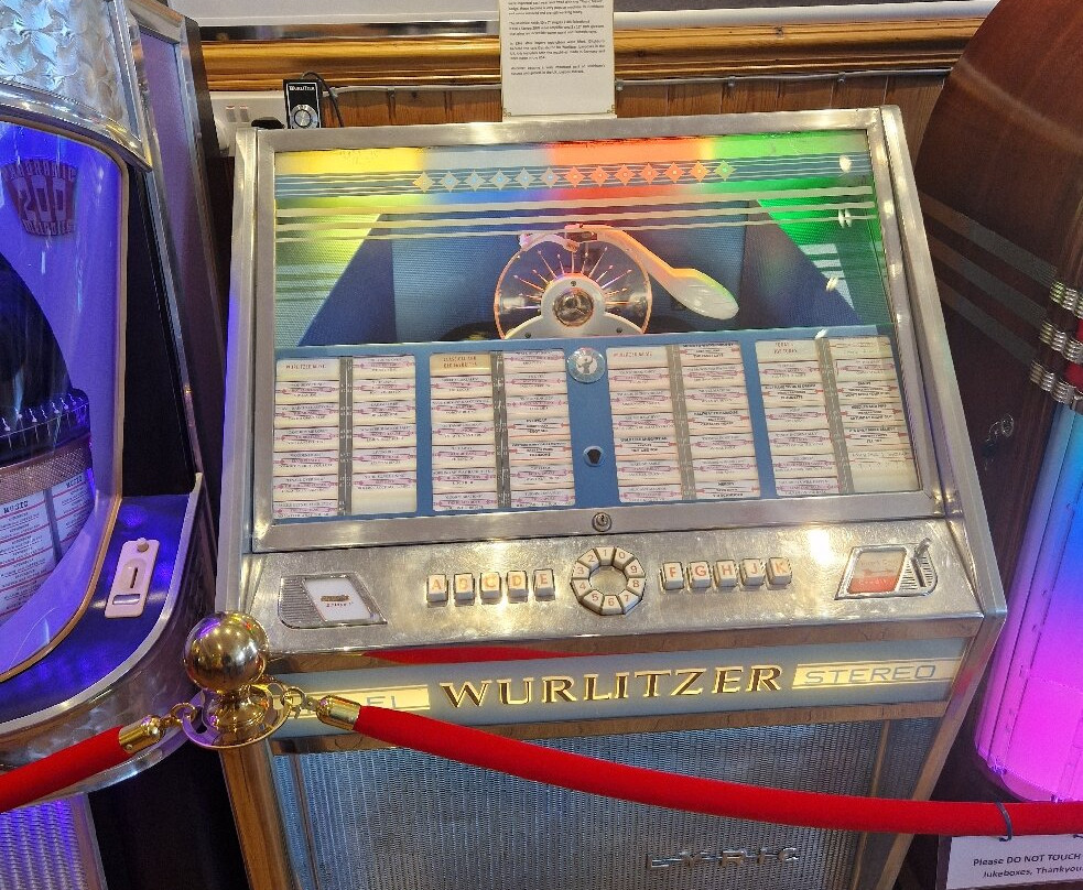 Ditchburn Jukebox Museum-Lytham St Anne's必去景点