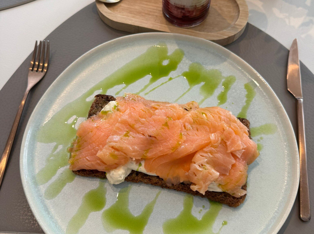 Chef's Café & More