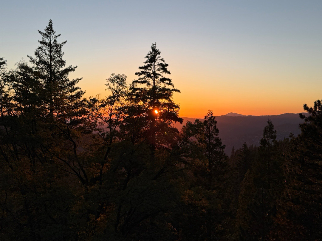 Yosemite West High Sierra Bed and Breakfast主图