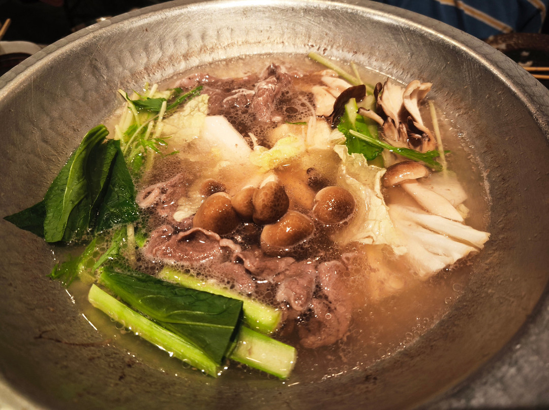 しゃぶしゃぶ すき焼き 食べ放題 和牛と豚 本町店