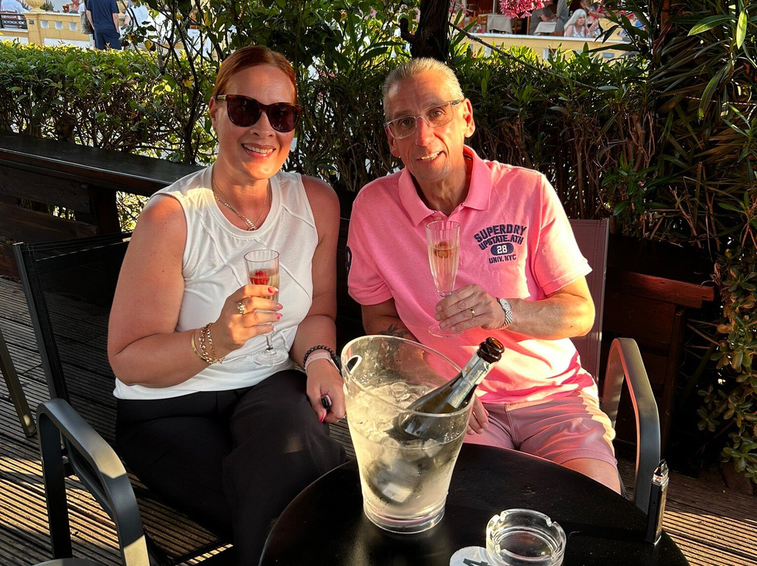 Panorama Studios Apartments主图