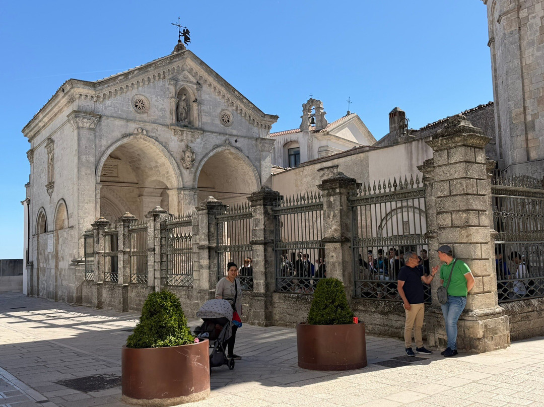 Santuario di San Michele Arcangelo-Monte Sant'Angelo必去景点