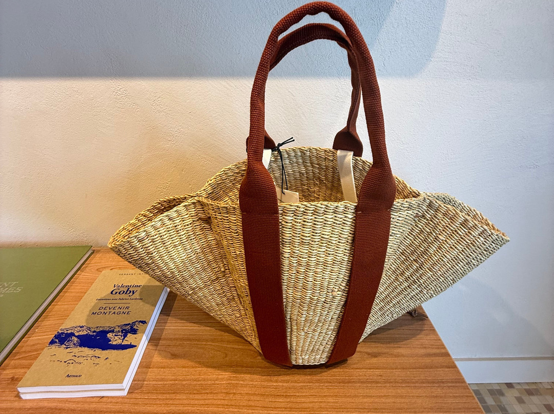 L'Occitane en Provence-马诺斯克必去景点