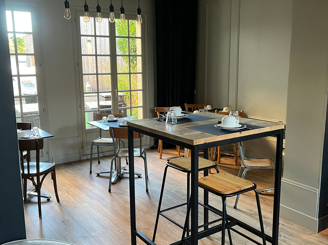 酒店SPA Piscine le Petit Castel主图