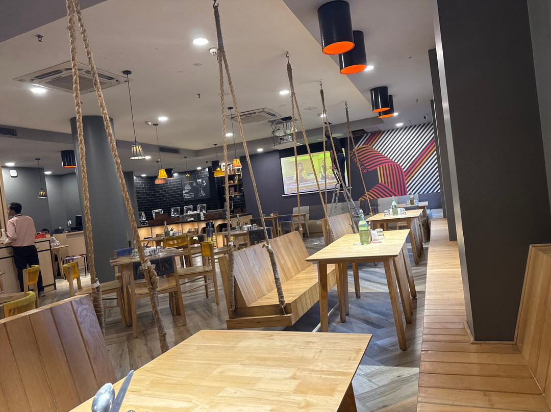 贾姆谢德布尔姜之栈酒店主图