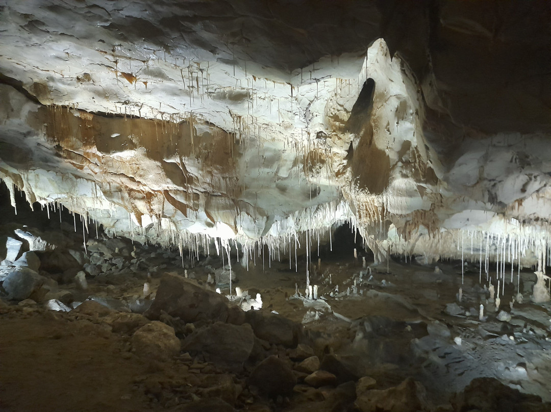 Grottes de Thouzon-Le Thor必去景点