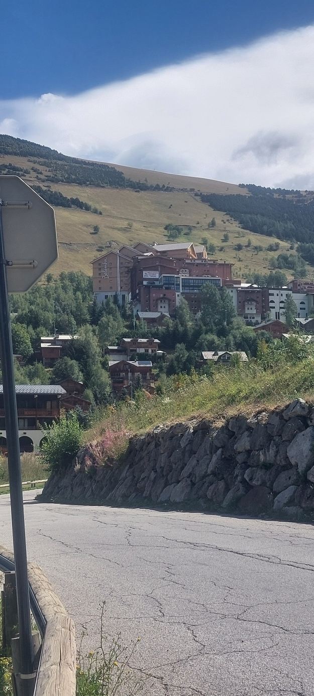 阿尔卑斯山多雷斯地中海度假村-旅行者