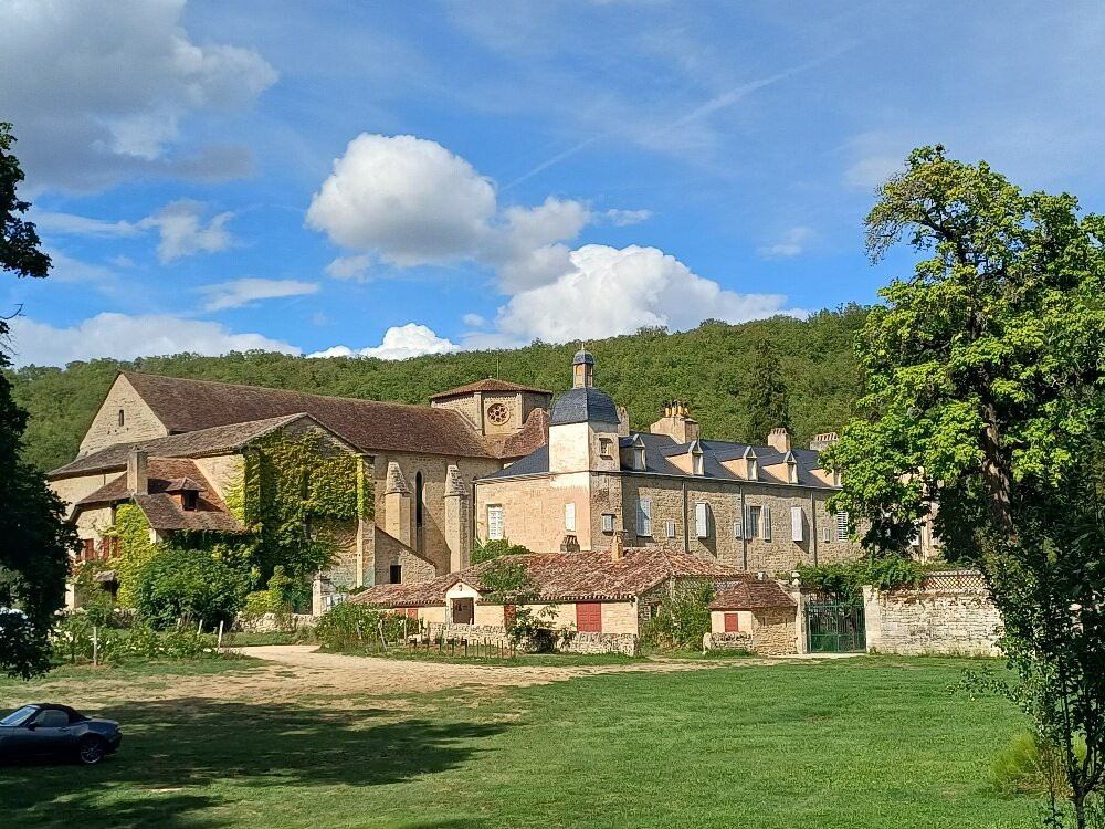Abbey of Beaulieu-en-Rouergue-Ginals必去景点