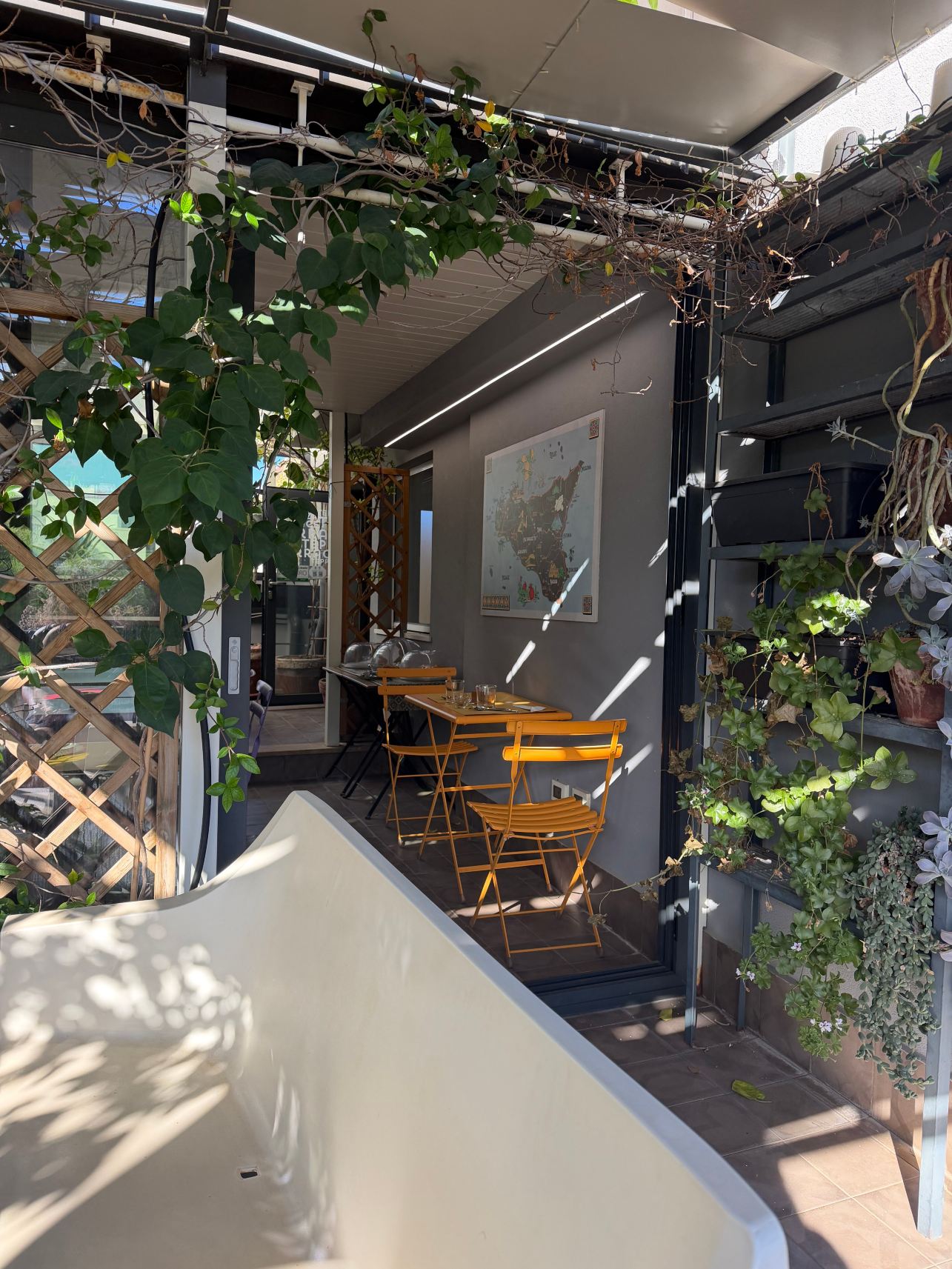 泰拉索拉面包店民宿-旅行者