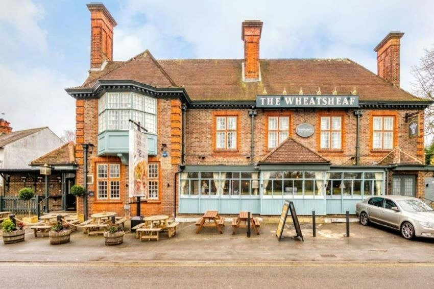 Knaphill酒店住宿-The Wheatsheaf by Innkeeper's Collection