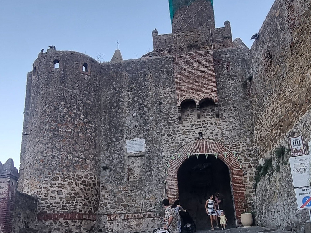 Fortezza Medievale-佩斯卡亚堡必去景点