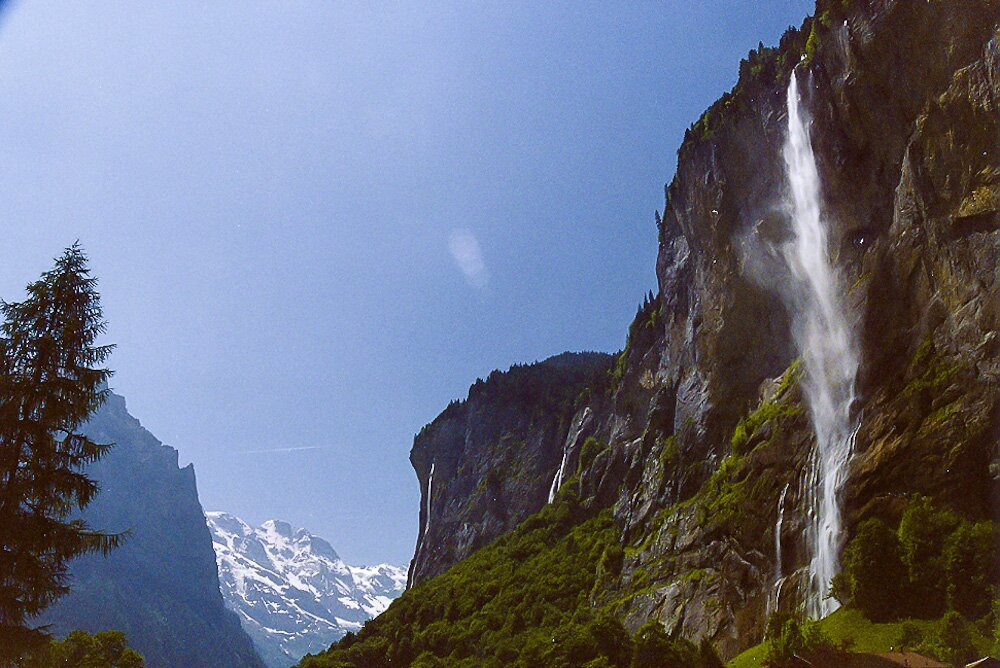 Staubbach Waterfall-劳特布龙嫩必去景点