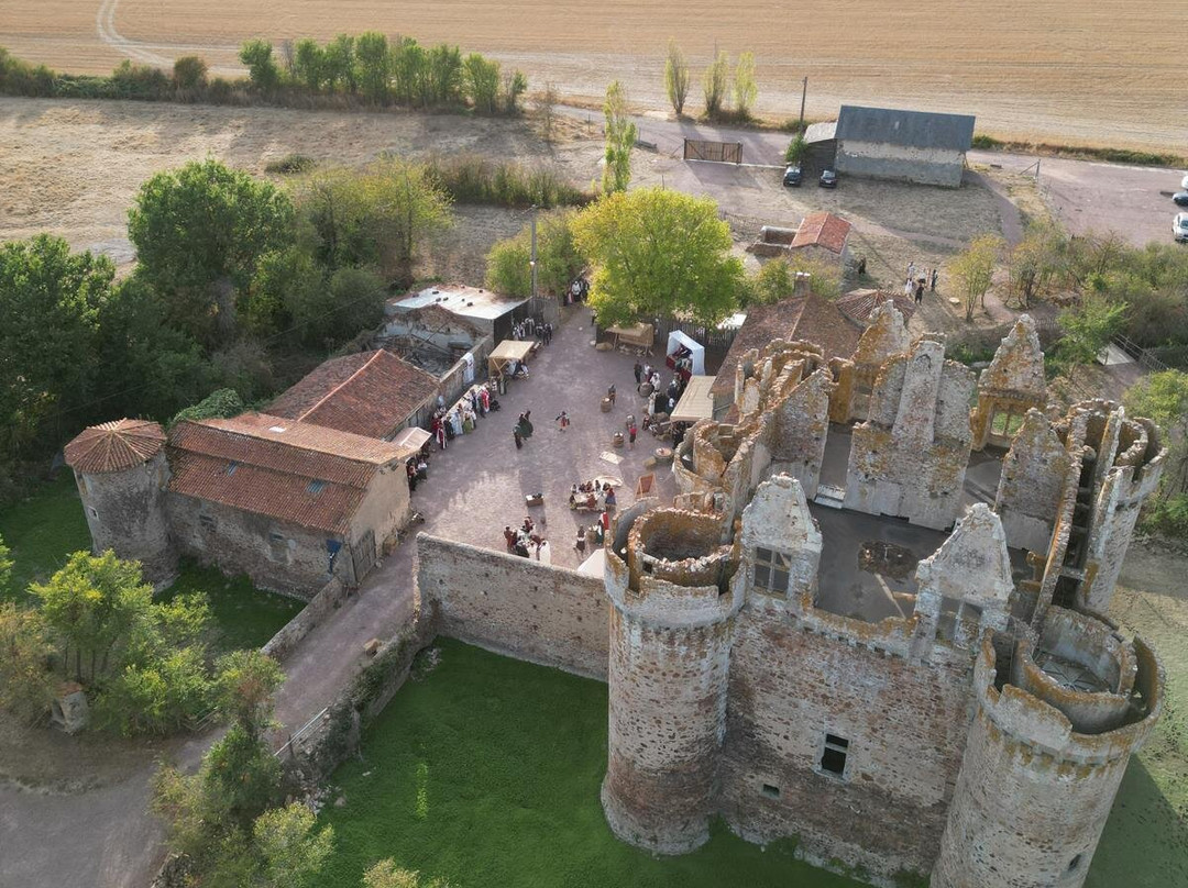 Chateau fort de l'Ebaupinay-Le Breuil-sous-Argenton必去景点