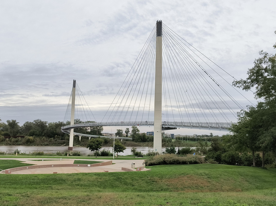 Bob Kerrey Pedestrian Bridge-奥马哈必去景点