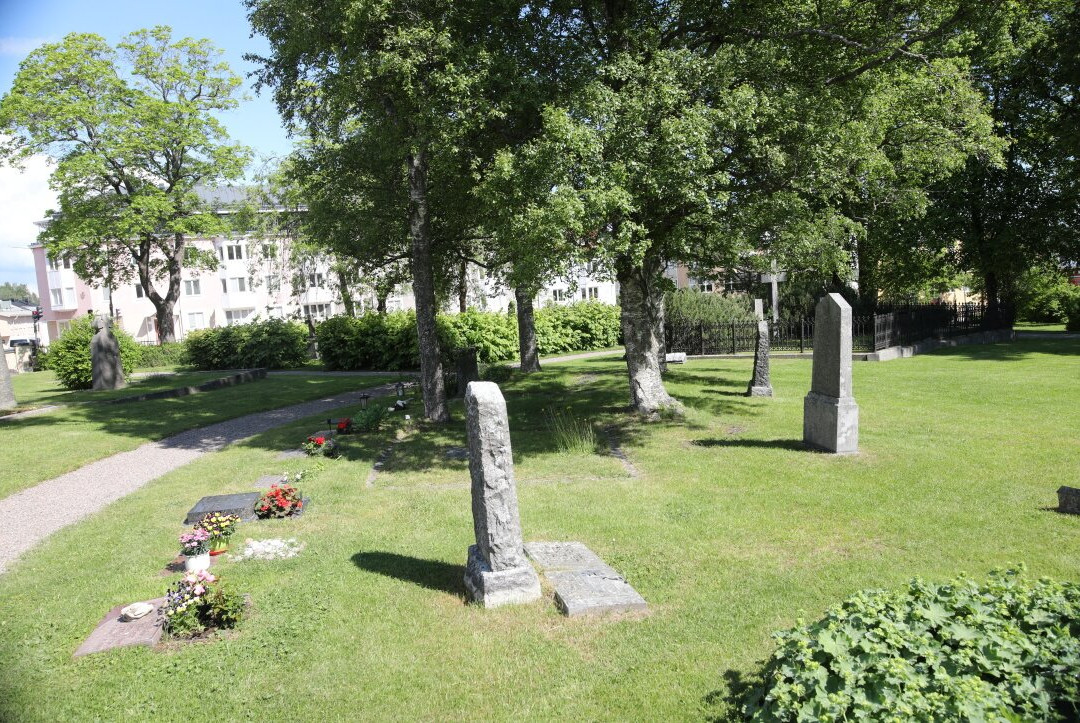 Jakobs kyrkogård (le cimetière de Jakob)-Hudiksvall必去景点
