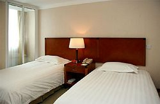 桓仁隆兴国际大酒店（音乐喷泉店）主图