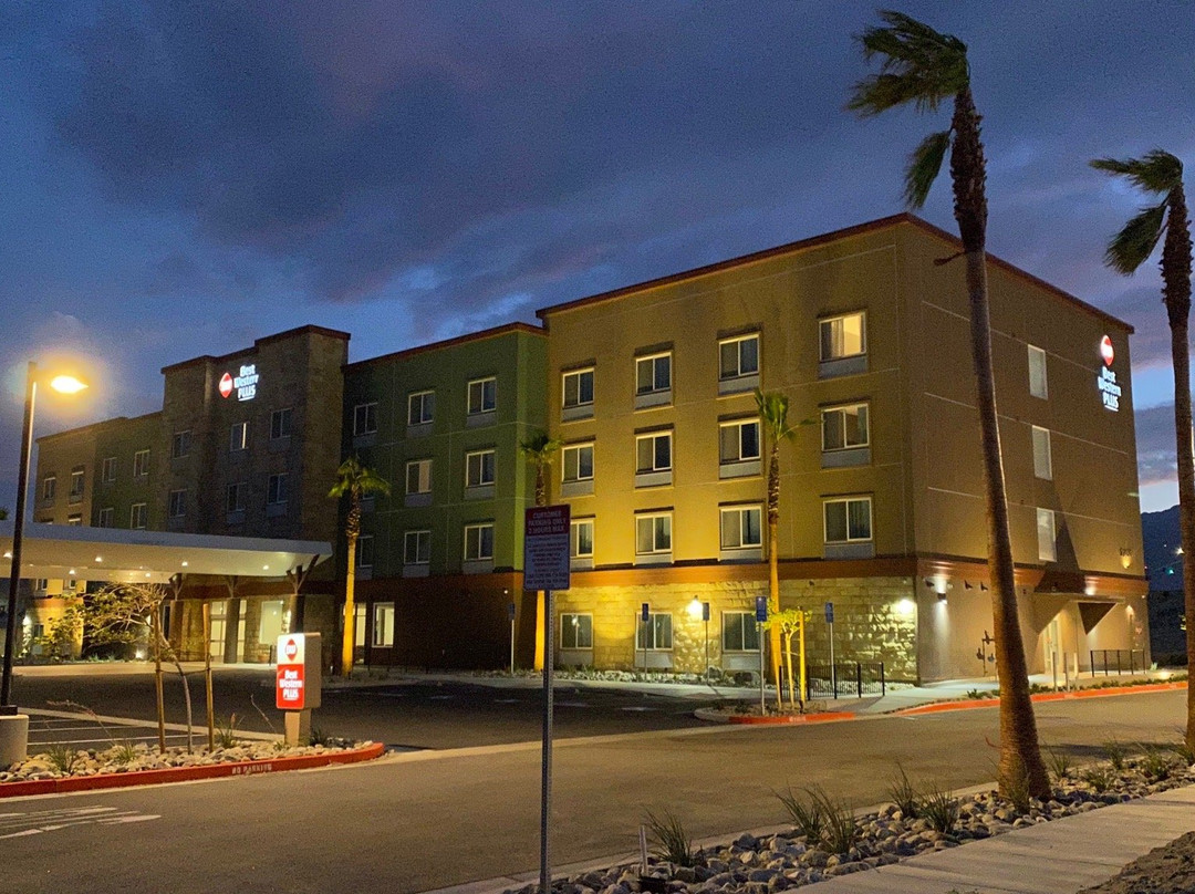Best Western Plus Desert View Inn & Suites主图