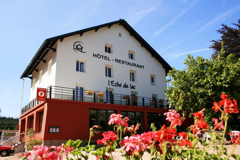 热拉尔德梅酒店住宿-Hôtel - Restaurant l'Echo du Lac & spa