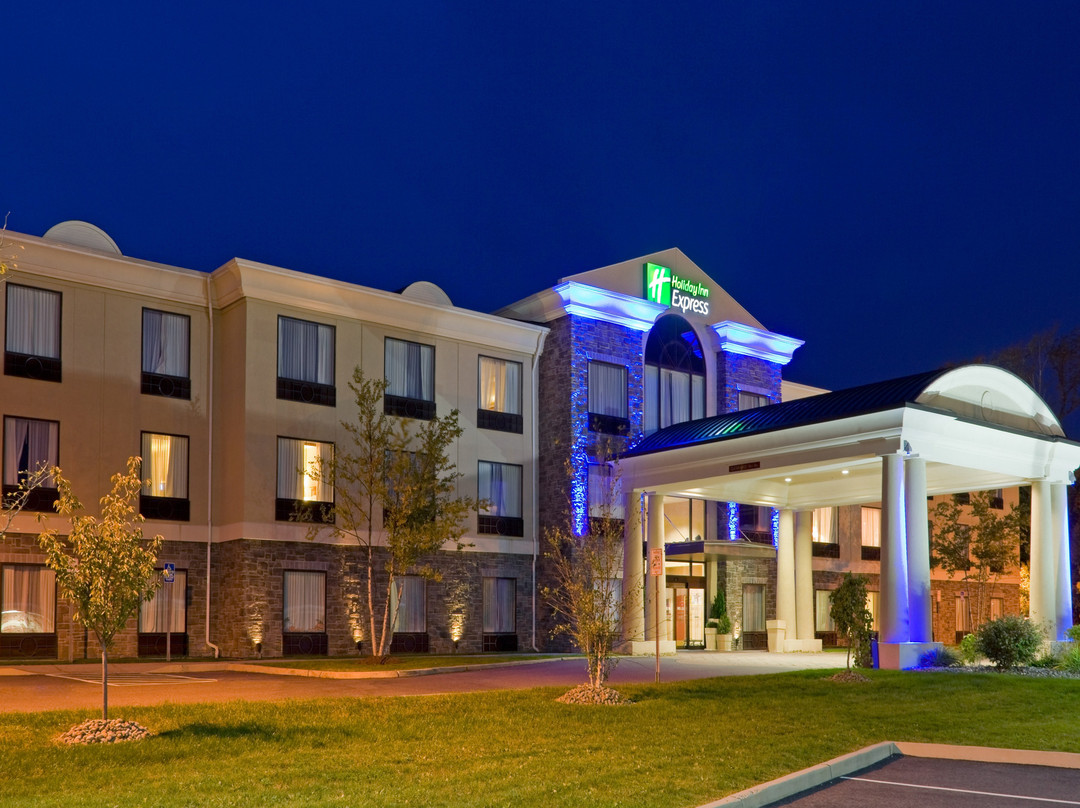 Holiday Inn Express Hotel & Suites Chester, an IHG Hotel主图