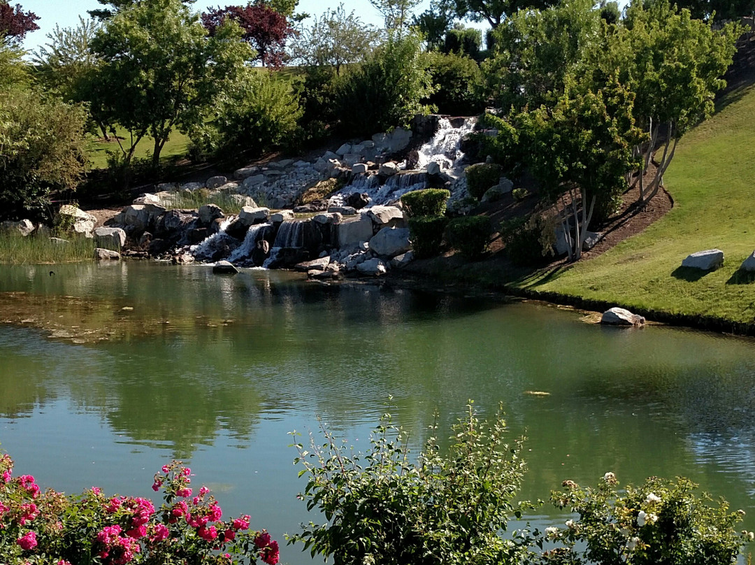 Falcon Crest Golf Club景点图片
