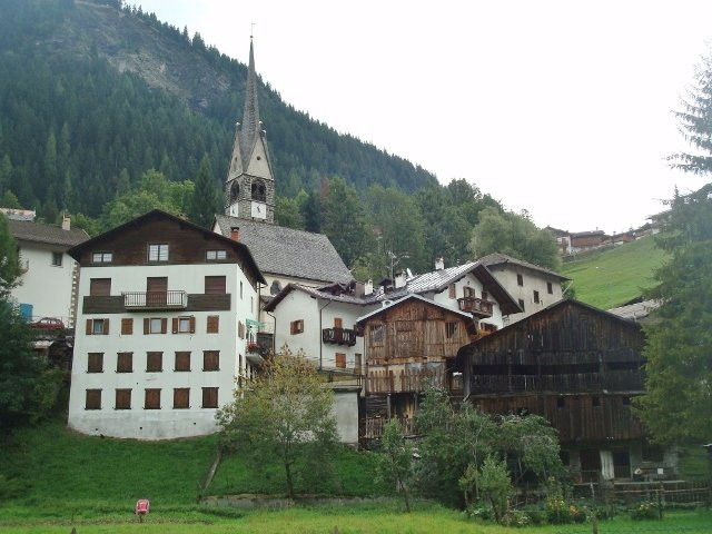 Chiesa di San Bartolomeo Apostolo景点图片