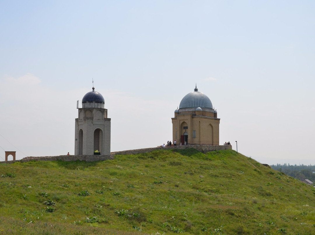 Mausoleum of Tekturmas景点图片