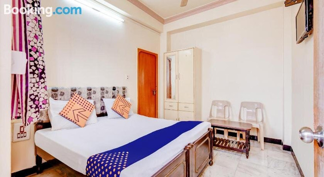 SPOT ON 75636 Omkar Lodge