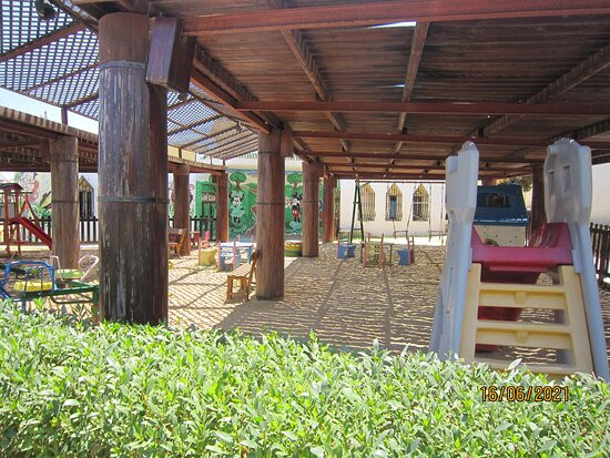 阿布索菲安尼酒店主图