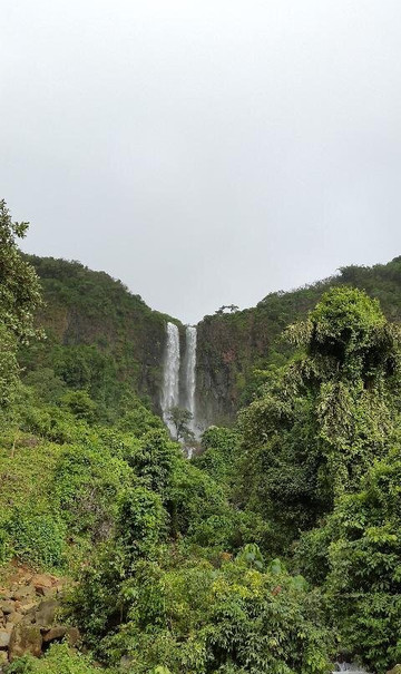 Mangeli Waterfall-Dodamarg必去景点