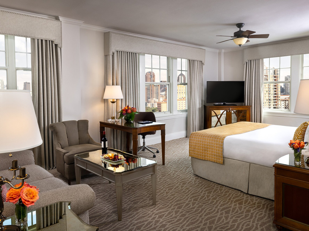 Warwick Melrose - Dallas主图