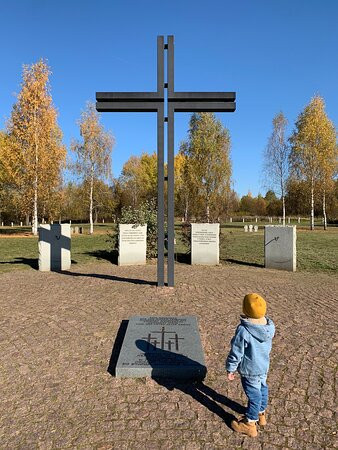 Military Memorial Cemetery景点图片