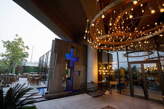 Pier88 Pyramid Hills