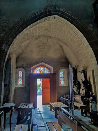 Eglise de Pleaux景点图片