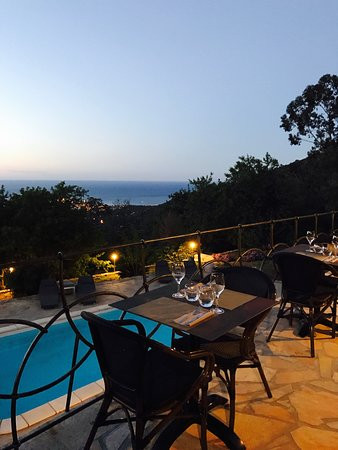 Santa Reparata di Balagna餐馆和美食-Casa Sant'Antone