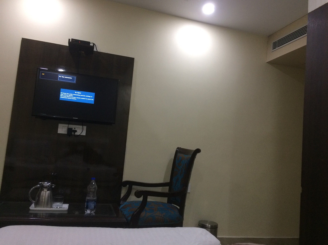 Hotel Aditya Inn主图