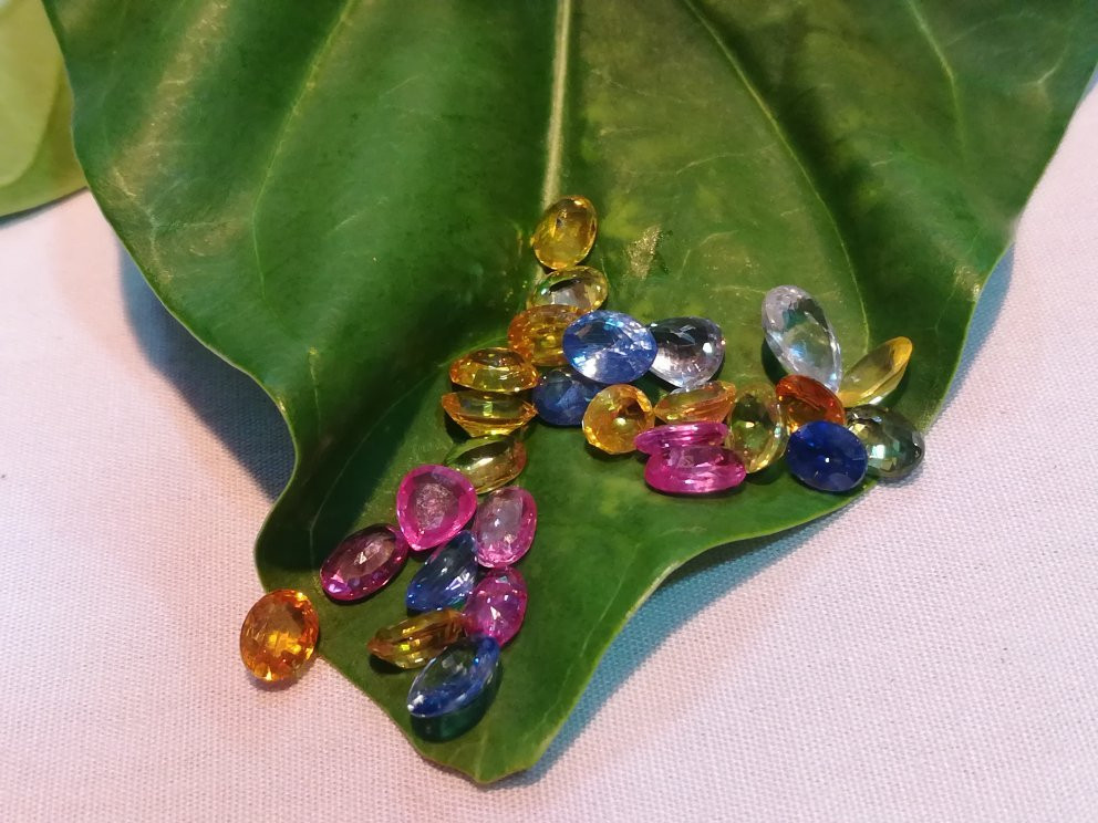 Aluthgama旅游景点-Gem Bank Gems & Jewellery