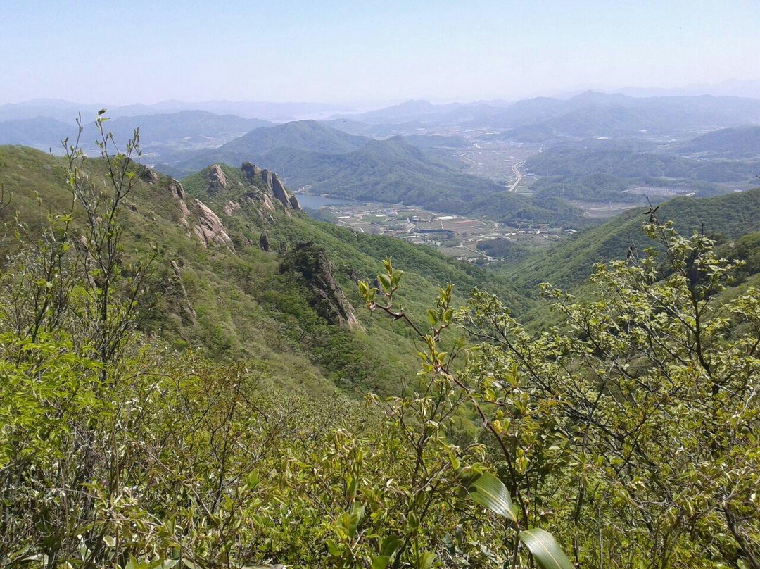 灵岩郡旅游景点-Wolchulsan National Park