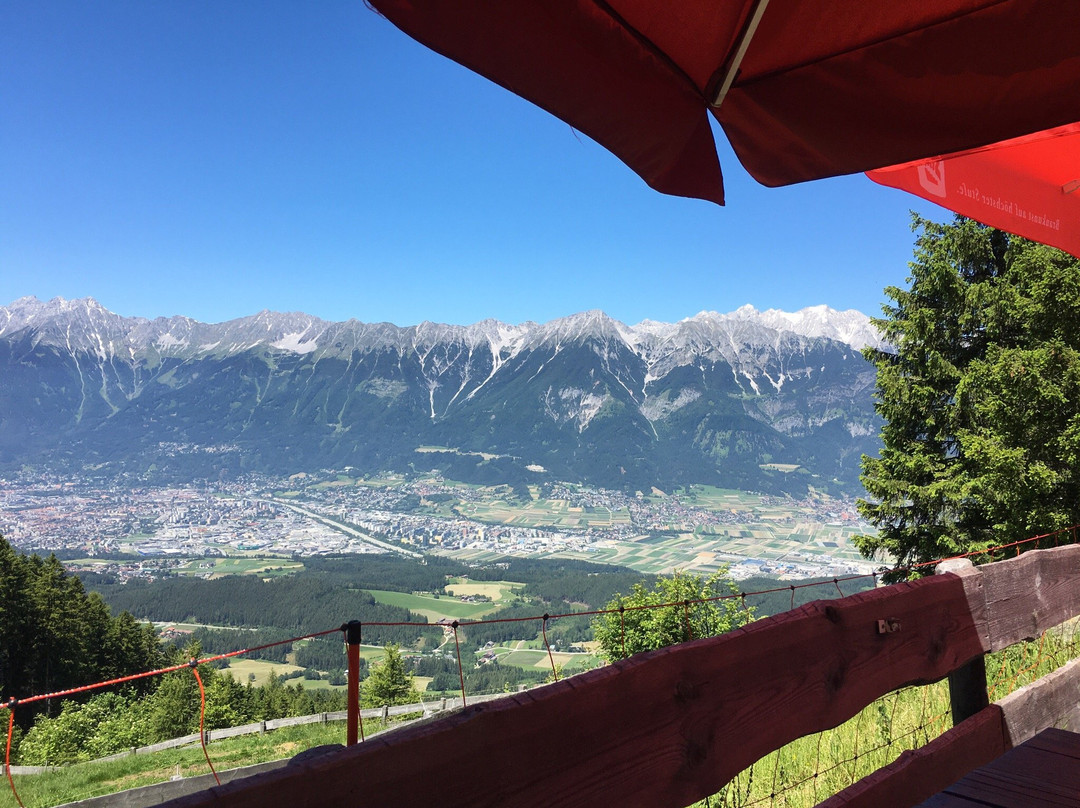 Aldrans餐馆和美食-Aldranser Alm