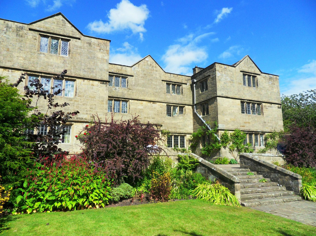 Eyam Hall & Courtyard景点图片