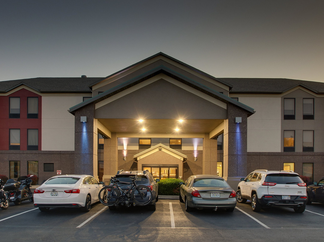 Holiday Inn Express & Suites Lebanon By IHG主图