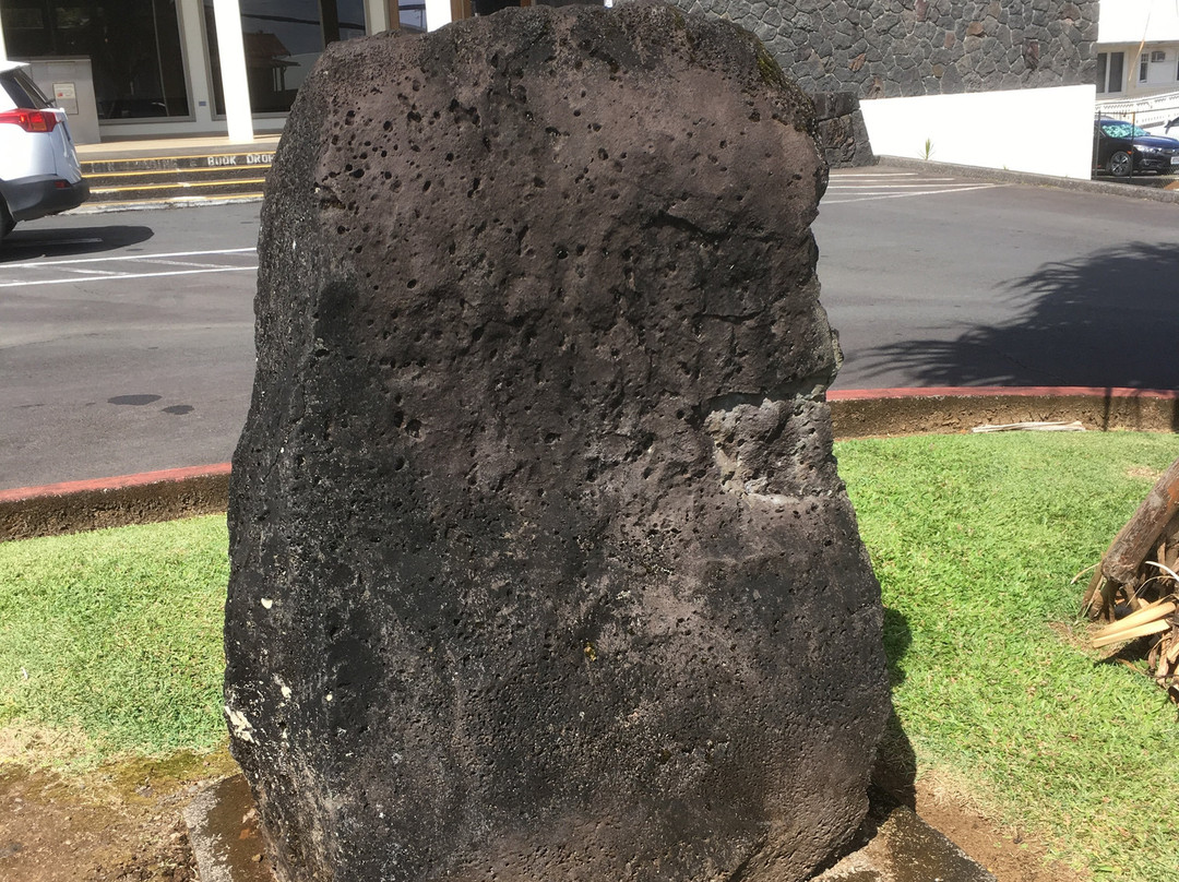 那哈大石-希洛必去景点