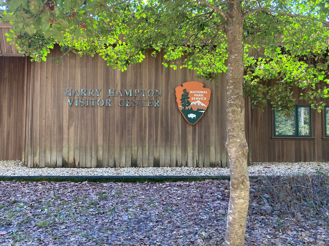 Harry Hampton Visitor Center景点图片