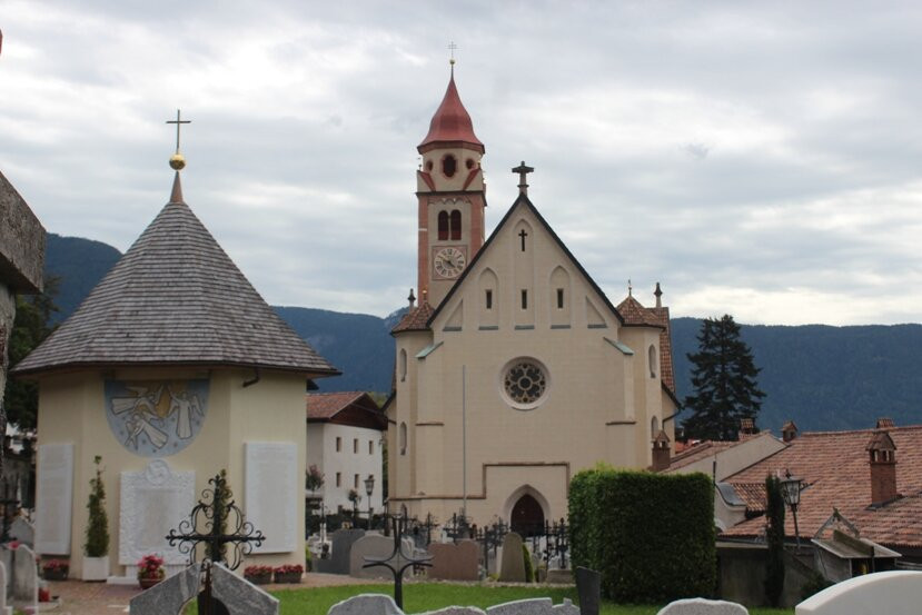 Pfarrei Tirol – Parrocchia Tirolo景点图片