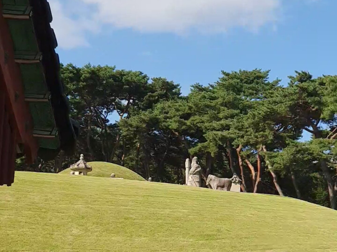 Yeongnyeongneung-骊州郡必去景点