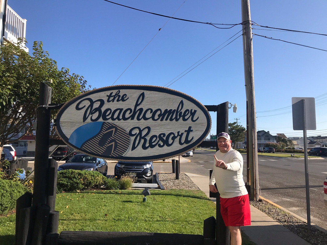 The Beachcomber Resort主图