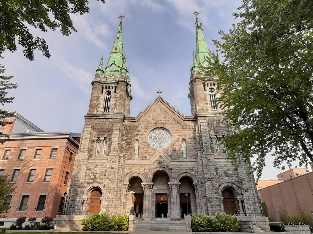 Cathedrale de Saint-Hyacinthe-圣亚森特必去景点