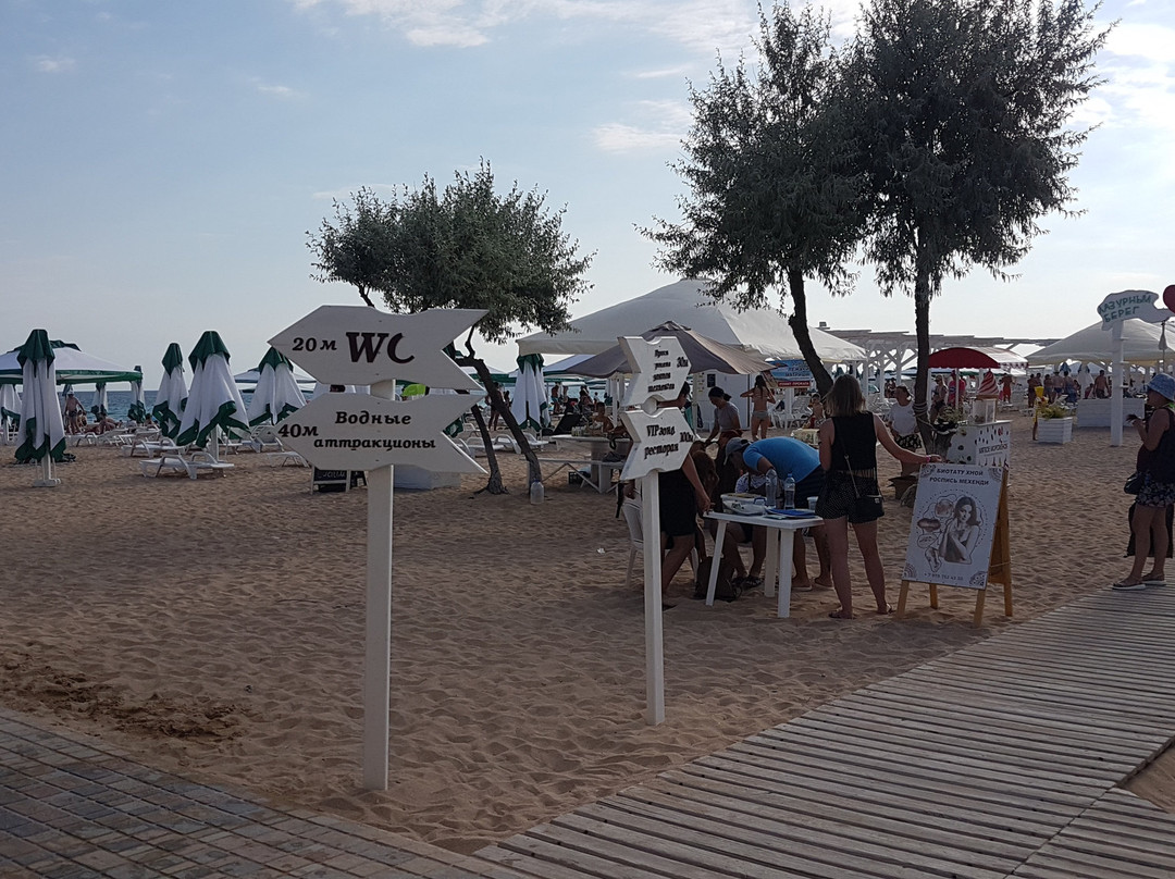 Lazurny Bereg Beach-Yevpatoriya必去景点