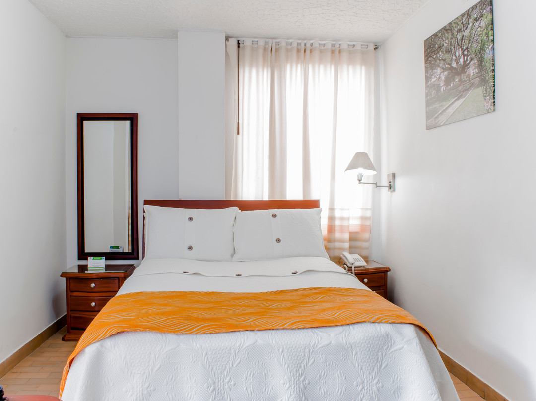 Hotel Emperador主图