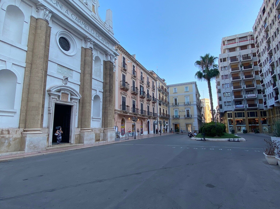 Piazza Giovanni XXIII-塔兰托必去景点