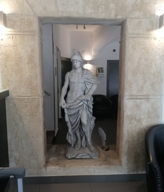 兰布拉埃梅里塔酒店主图